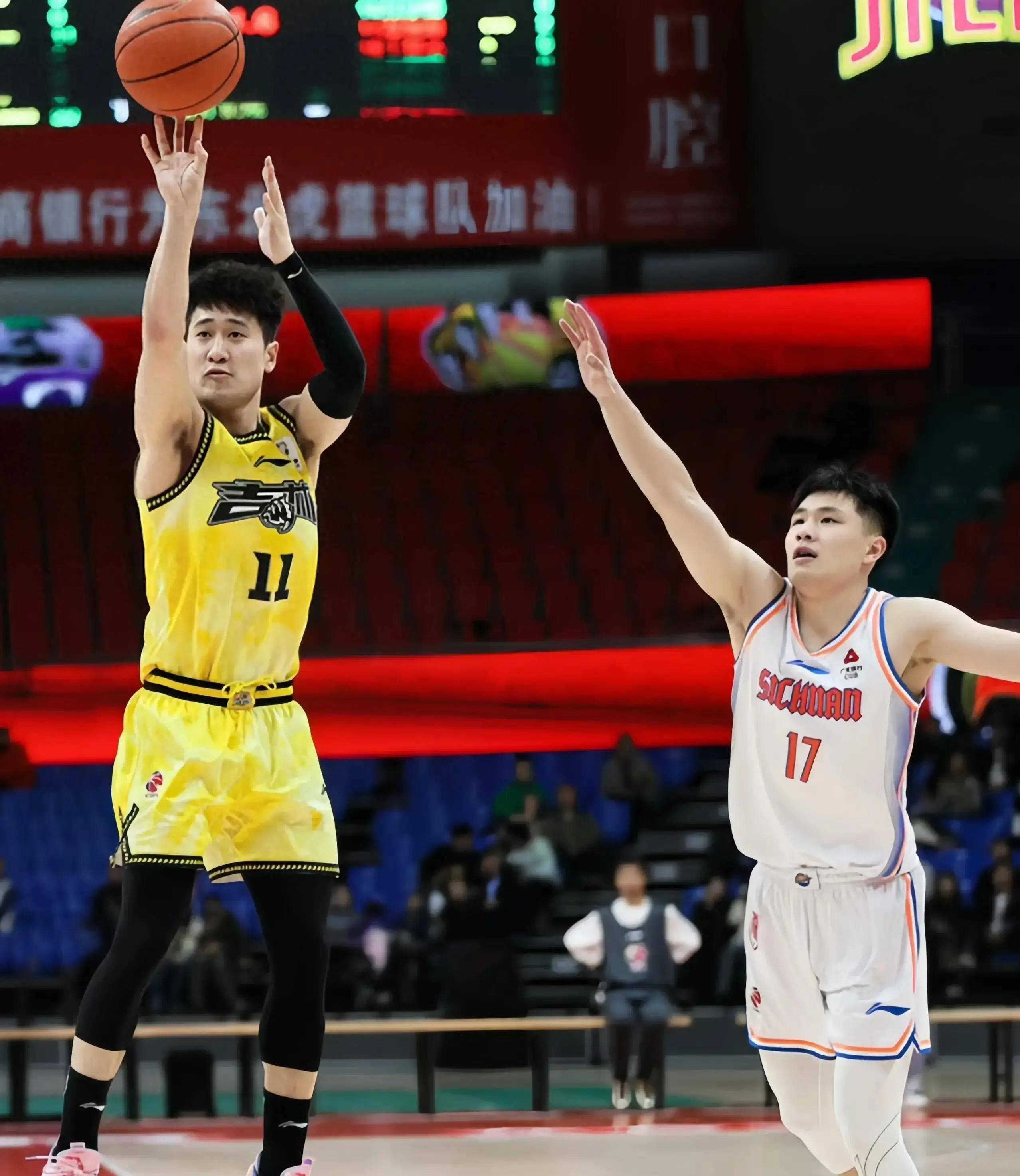 爱游戏平台-包含吉林队老将状态稳定，成为球队稳定支柱的词条