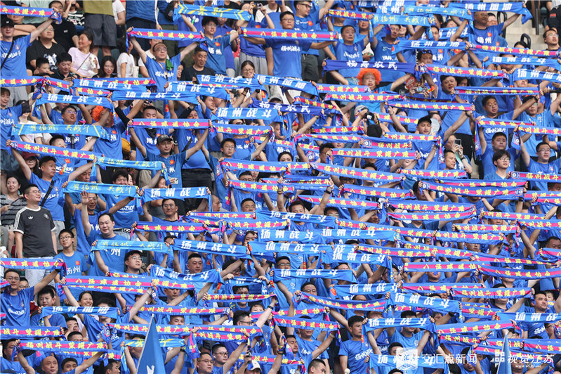 爱游戏亚洲官网-包含球队主场比赛风行，球迷热情高涨支持贡献现场气氛的词条