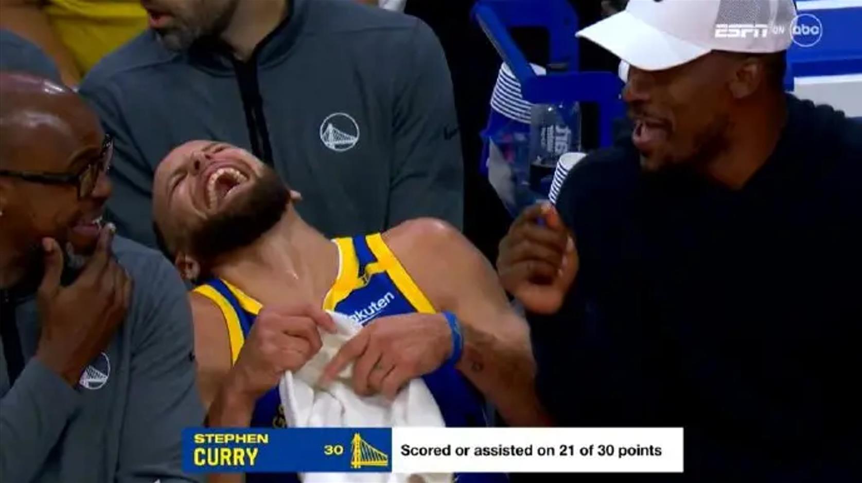 快船惨败湖人遭遇大败 快船惨败湖人遭遇大败