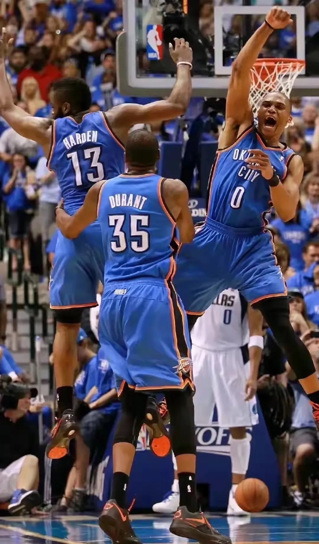 包含火箭豪取胜利：威少贡献三双表现的词条