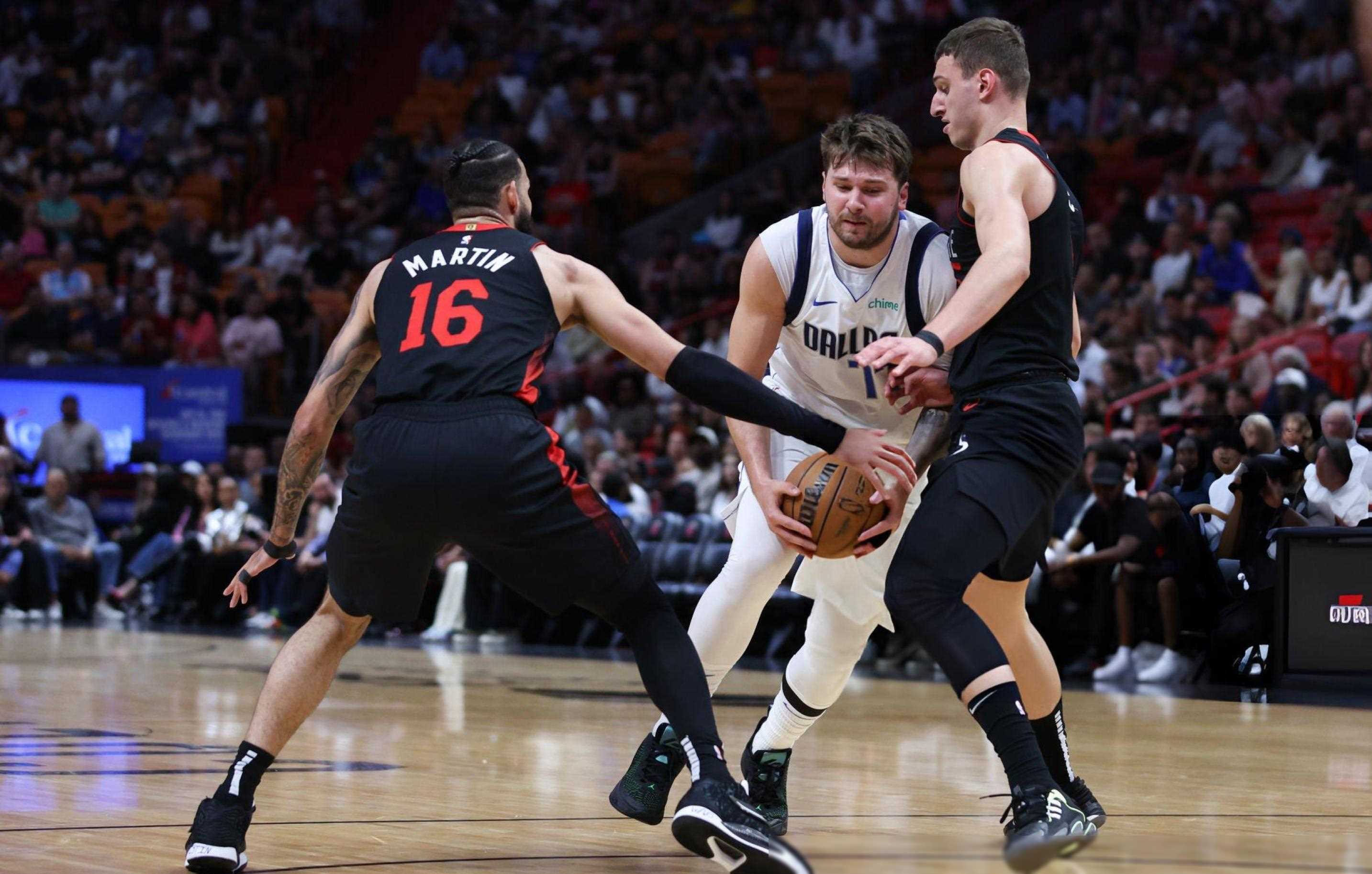 爱游戏电竞-包含格罗斯打破僵局，取得一场关键胜利的词条