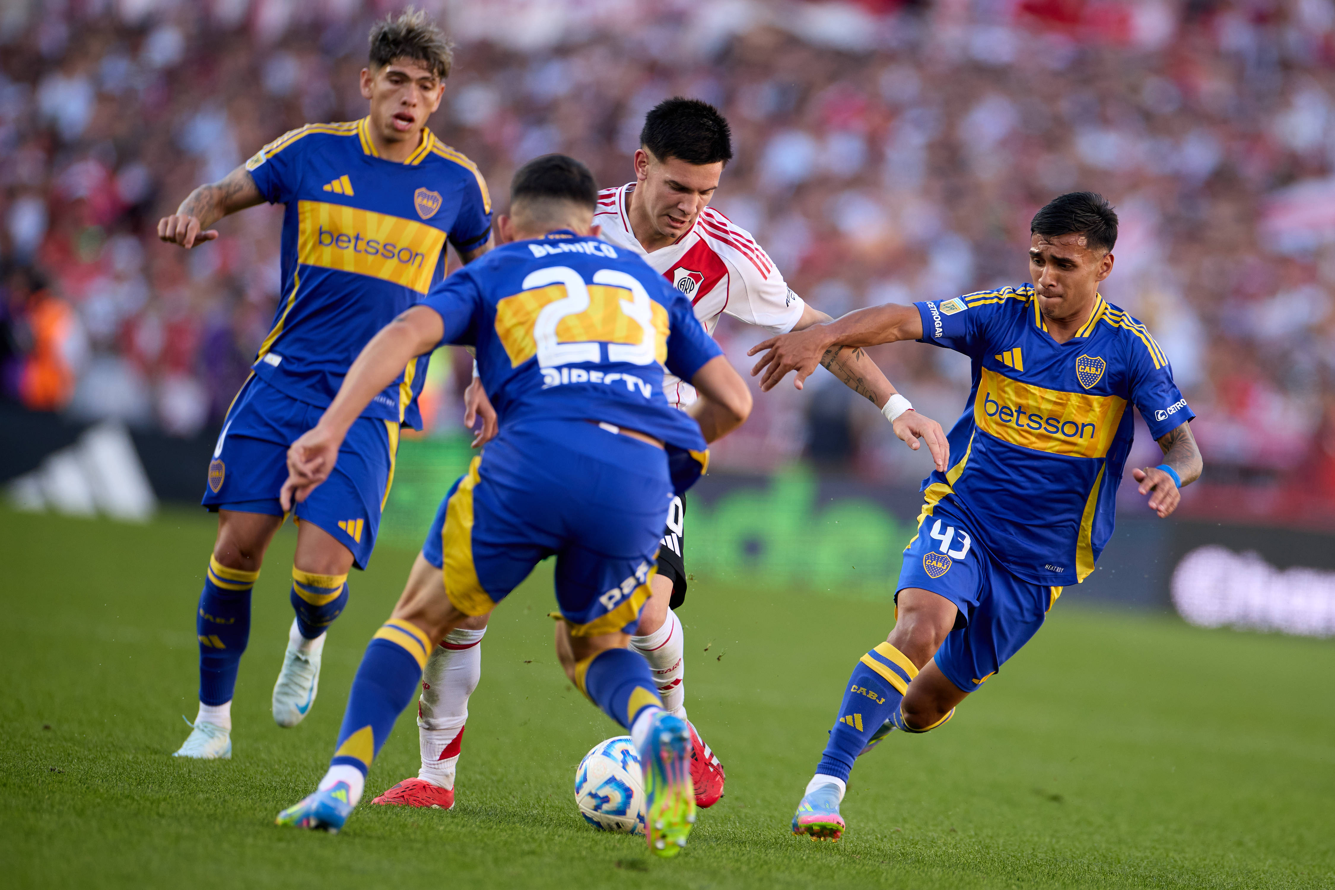 爱游戏vip注册-包含河床对阵法兰克福，双方将拼尽全力的词条