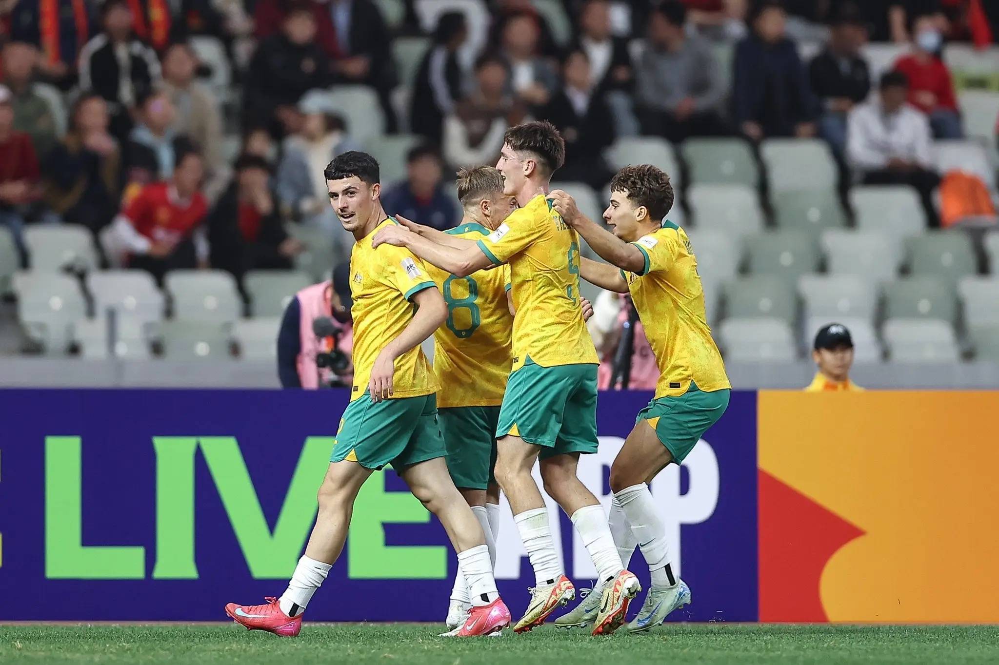 澳大利亚队在比赛中轻易击败对手 澳大利亚队在比赛中轻易击败对手