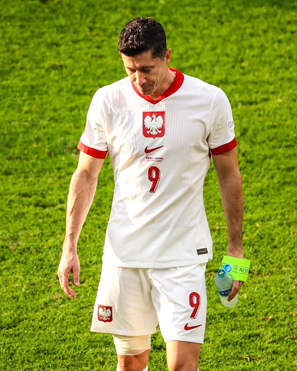 波兰队风光不再!惨败无缘欧国杯决赛!的简单介绍 波兰队风光不再!惨败无缘欧国杯决赛!的简单介绍