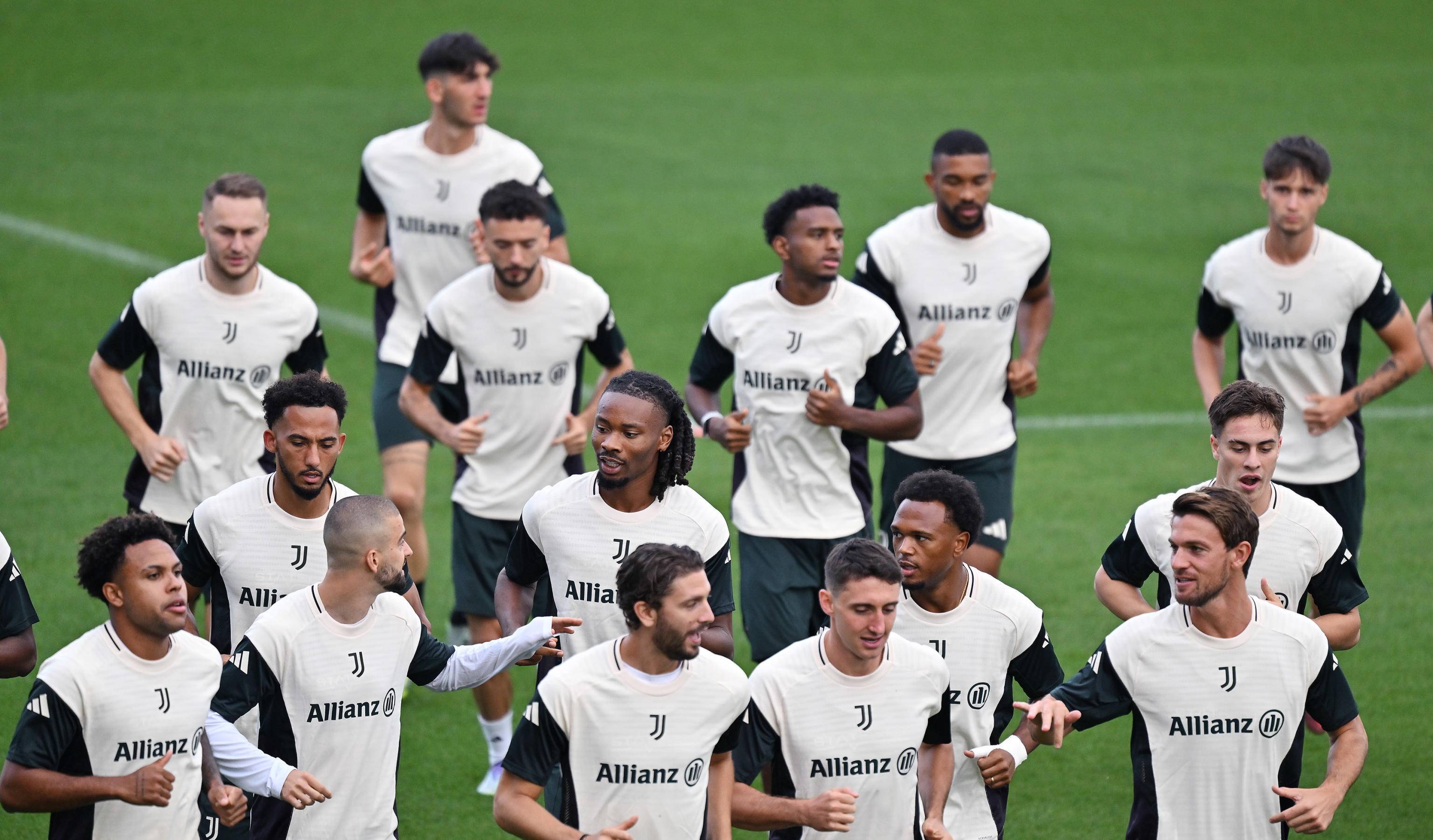 爱游戏官方入口-尤文图斯备战里昂，全队备战状态良好