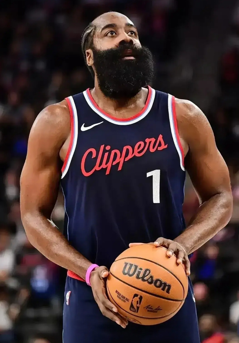 爱游戏直播-关于战术应变能力强，球队比赛中多次逆转胜利的信息